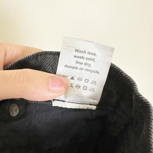 New Reformation Cynthia High Rise Straight Leg Jeans Lagoon Destroyed Black 23 - Picture 9 of 11